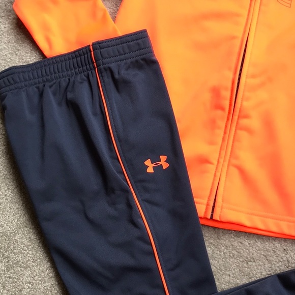 UNDER ARMOUR BOYS PROTOTYPE LOGO TRACK SUIT - Picture 4 of 4